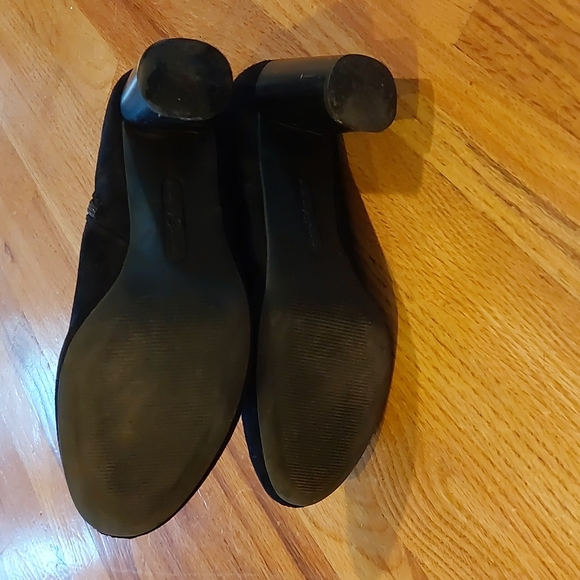 Andrew Geller black ankle suade boots - Picture 3 of 13